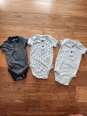 Set Of 3 Carters Baby Boy Button Henley Short-Sleeve Bodysuits, 0-3 Months